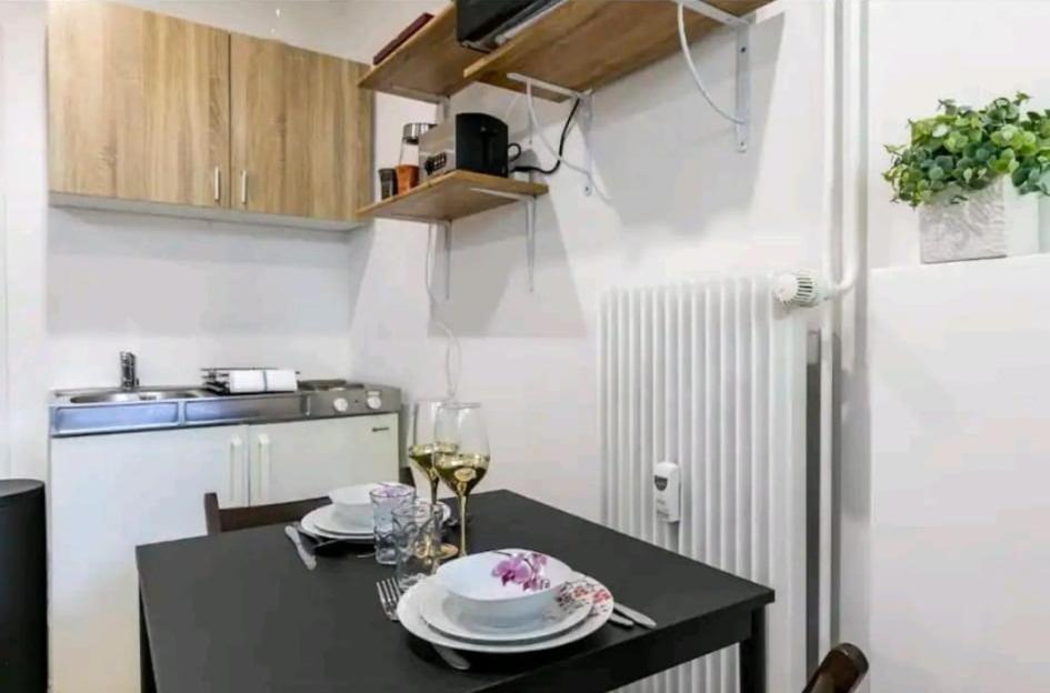 Parc De L'orangerie, Studio Appartement *
